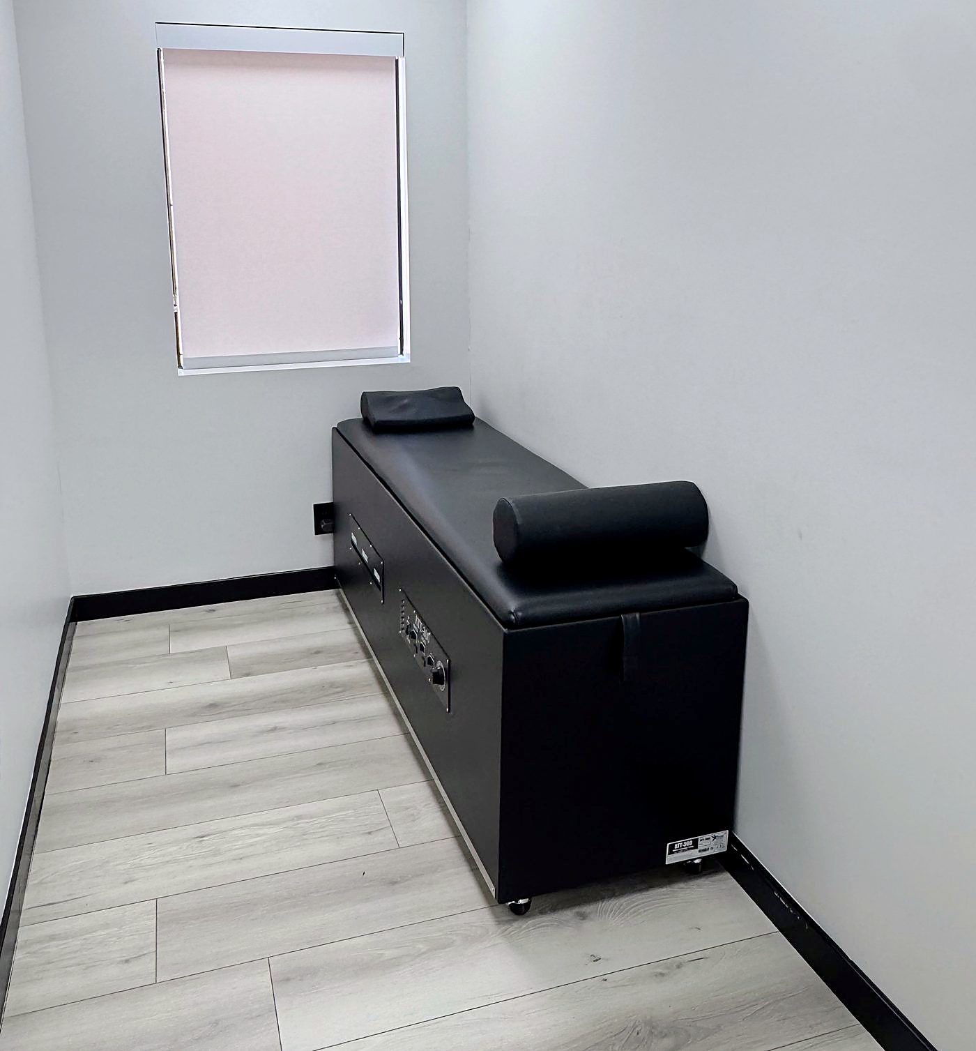 Massage roller table